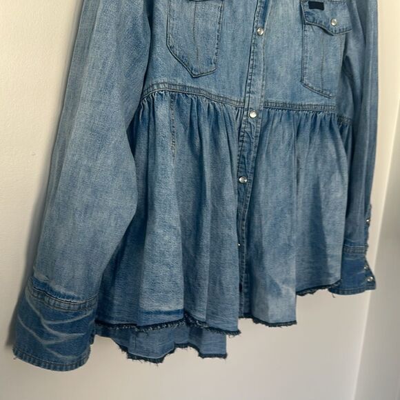 Free People Dylan Babydoll Chambray Shirt L - Picture 4 of 9